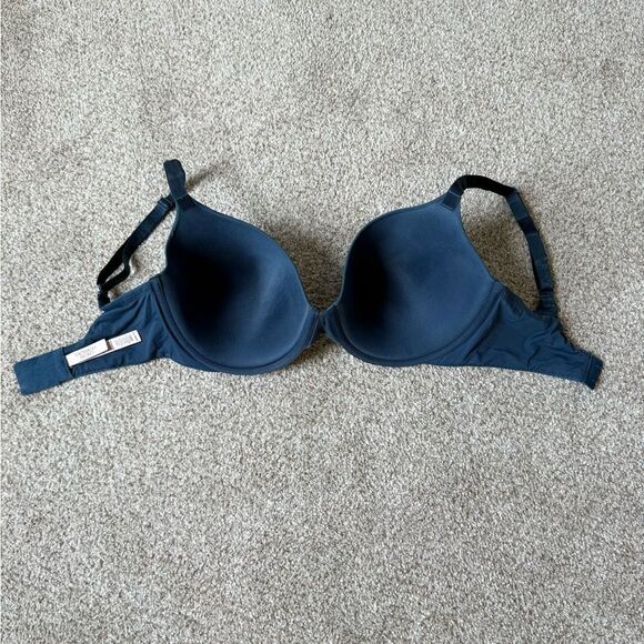 Victorias Secret Bra - Picture 2 of 5